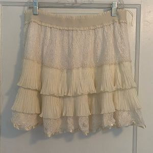 Cream Colored Short Frilly Skirt, Size L